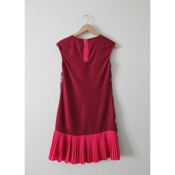 Ted Baker Briytan Taxi Pleated Dress TED Size 0/ US 2 - Picture 3 of 9